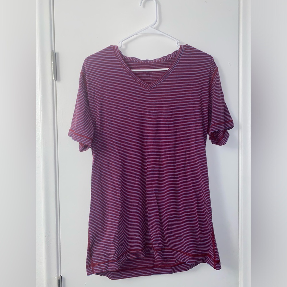 Men’s Lululemon shirt